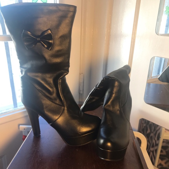 PU Leather Boots - Picture 1 of 2